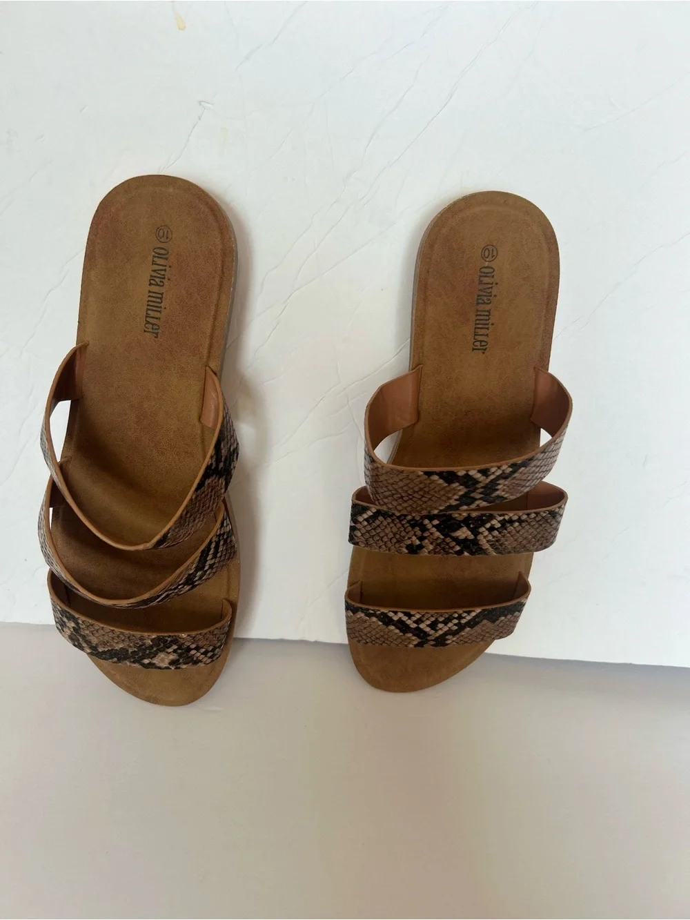 Olivia Miller Globe Trotting Sandals in Brown Snakeskin  Size 10